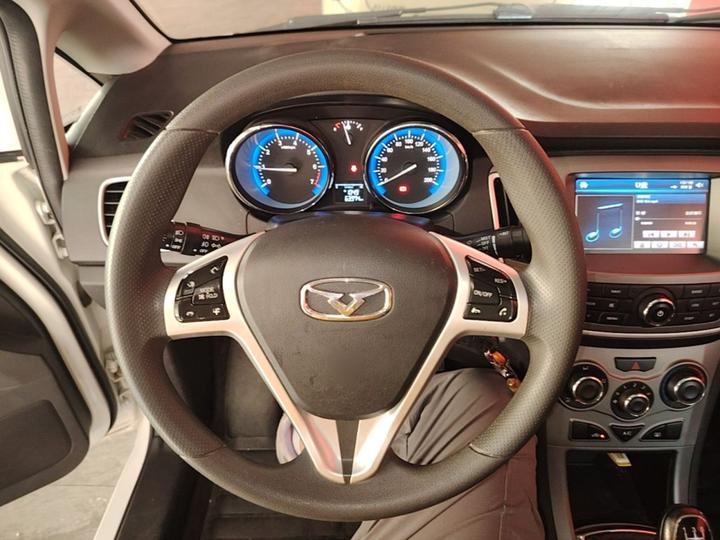 C3 2015 1.5L MT photo 6