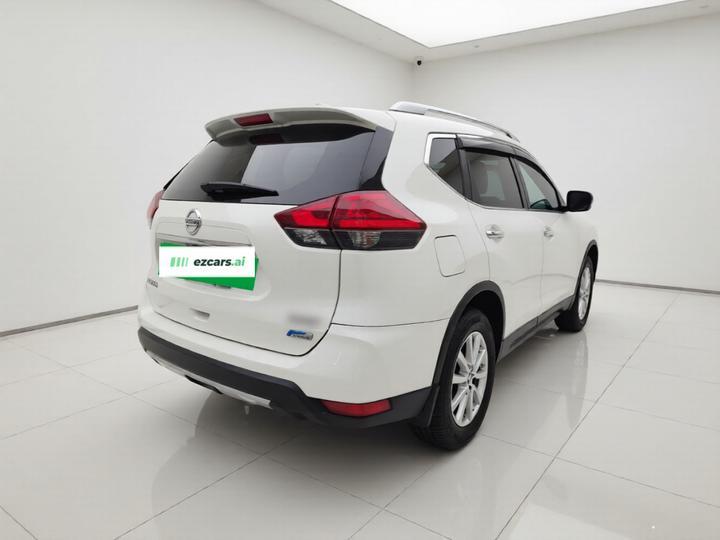 X-Trail 2017 2.0L CVT Comfort 2WD photo 6
