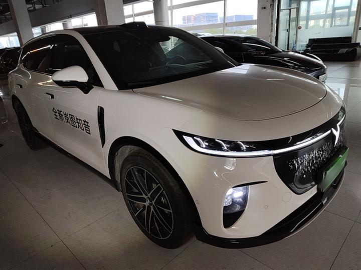 Voyah 2025 AWD Qiankun photo 3