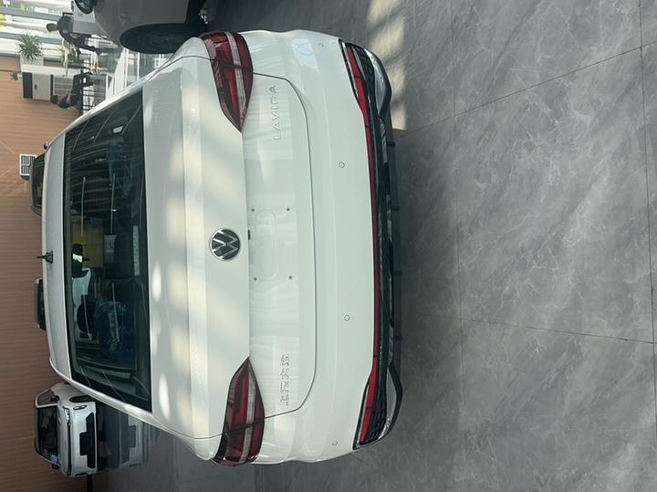 Lavida 2026 1.5L AT photo 4