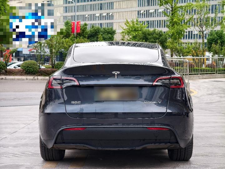 Model Y 2024 RWD photo 5