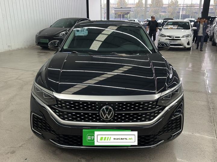 Passat 2023 330TSI Luxury photo 2