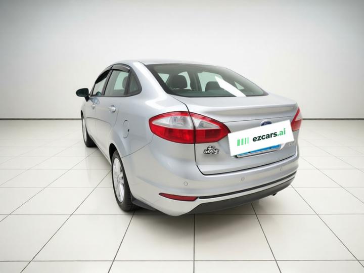 2013 Sedan 1.5L MT photo 4