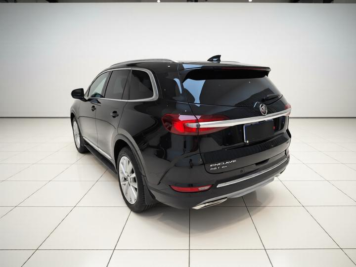 2020 28T AWD Flagship photo 4