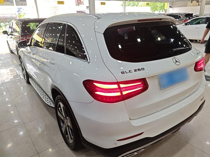 GLC 2017 GLC 260 4MATIC Luxury photo 4