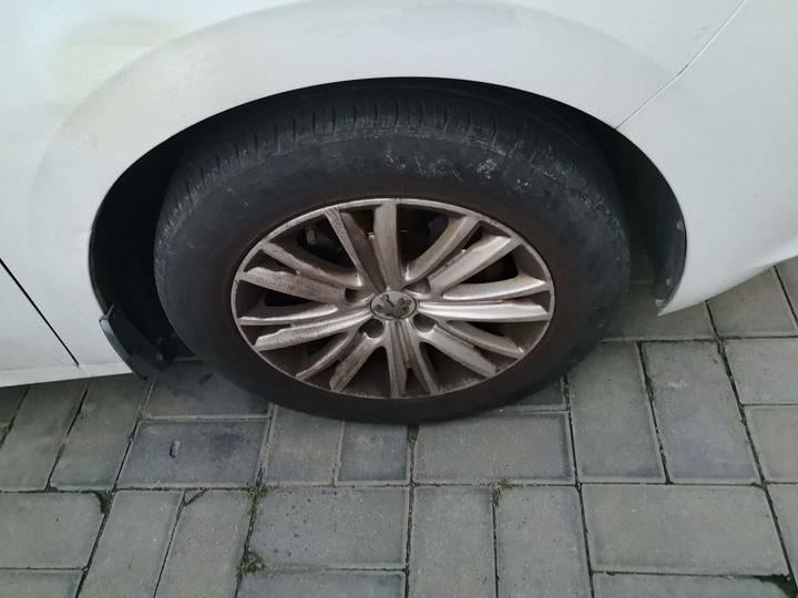 301 2016 1.6L MT Comfort photo 8