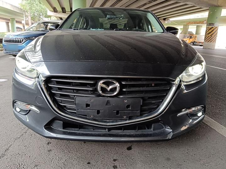 3 Axela 2017 Sedan 1.5L AT Luxury China V photo 2