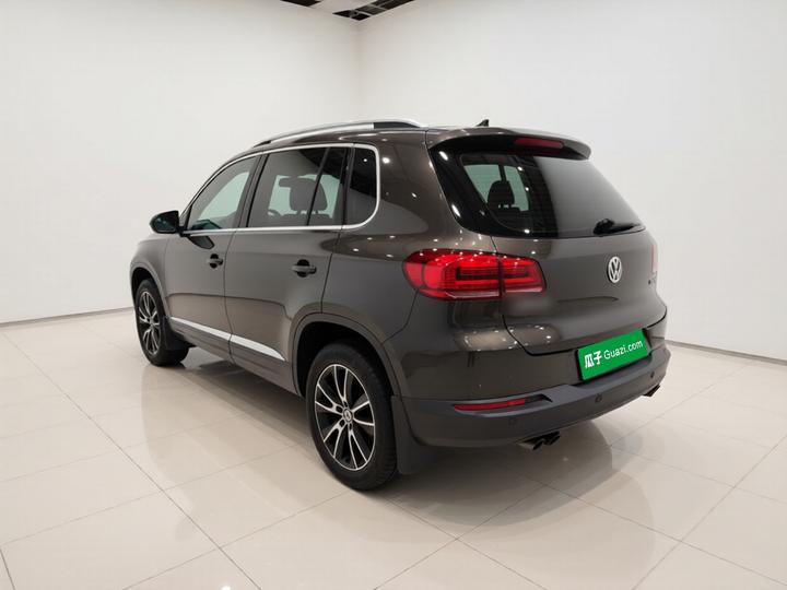 Tiguan 2015 1.8TSI AT RWD Luxury photo 4