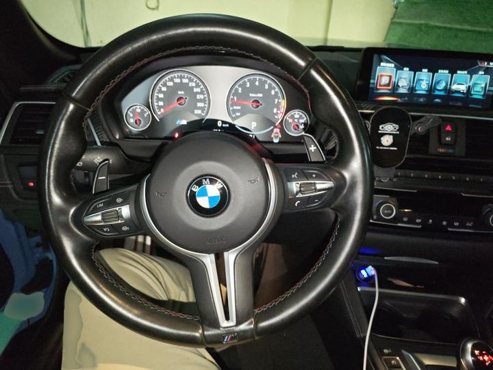M4 2014 M4 Convertible Coupe photo 3