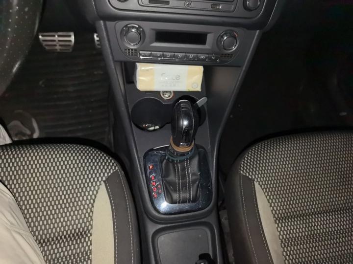 2012 1.6L Cross Polo AT photo 6