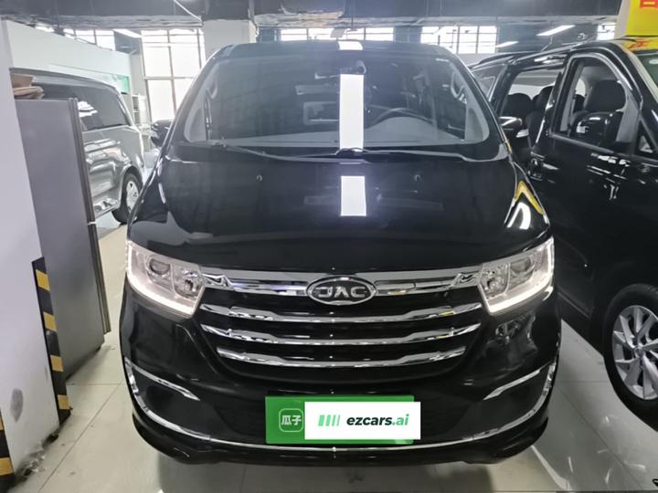 Refine M3 2023 PLUS 1.8L 7/8-Seater Connected photo 2