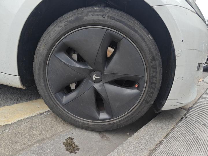 Model 3 Imported 2019 Standard Range RWD Upgraded photo 8