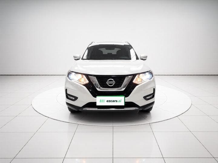 X-Trail 2017 2.0L CVT Comfort 2WD photo 2