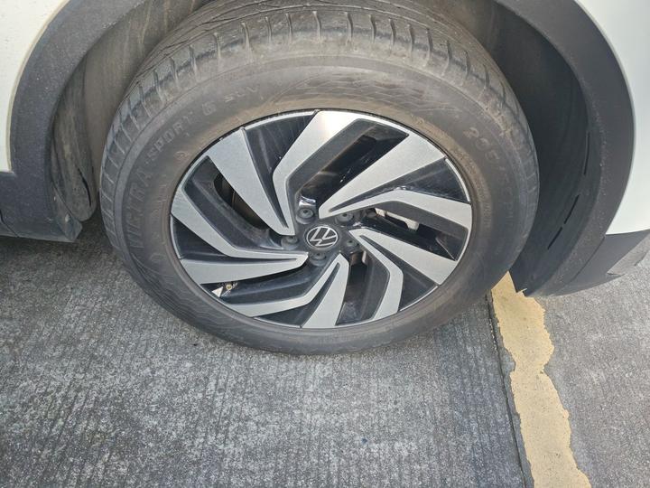 Tiguan L 2024 300TSI AT RWD Smart photo 8