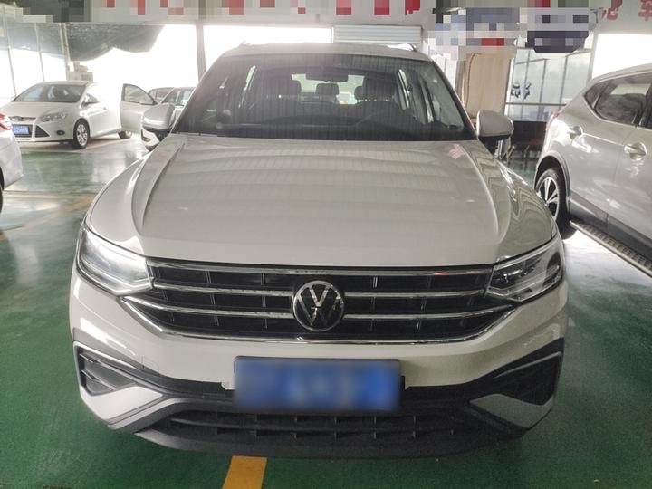 Tiguan L 2022 330TSI AT RWD Comfort photo 2