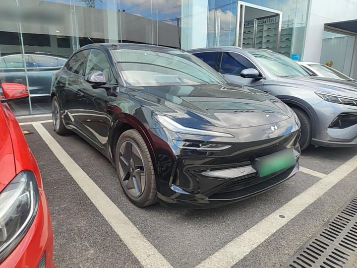 L60 2024 85kWh AWD photo 3