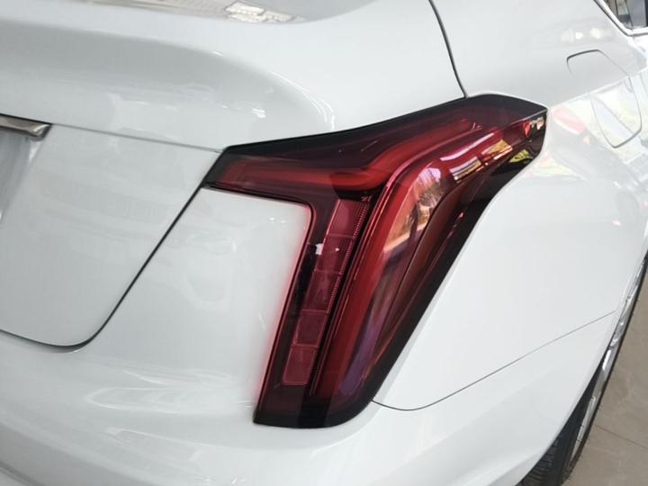 CT5 2022 28T Luxury Standard photo 7