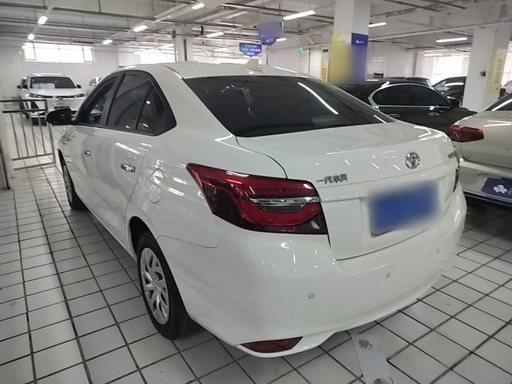 Vios 2022 1.5L 20 Anniversary Edition photo 4