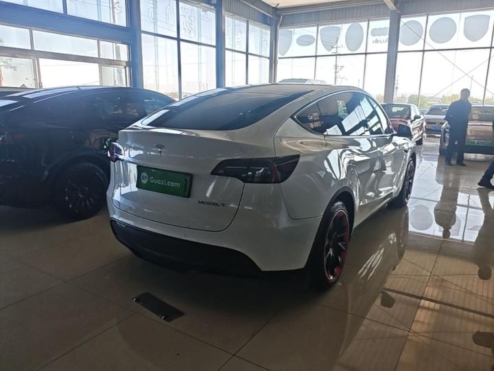 Model Y 2022 Facelift RWD photo 4