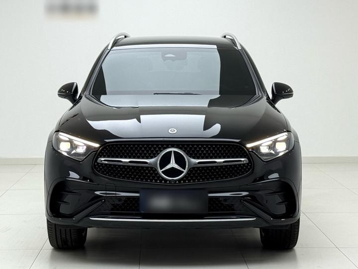GLC 2023 GLC 300 L 4MATIC Luxury 7-Seater photo 2