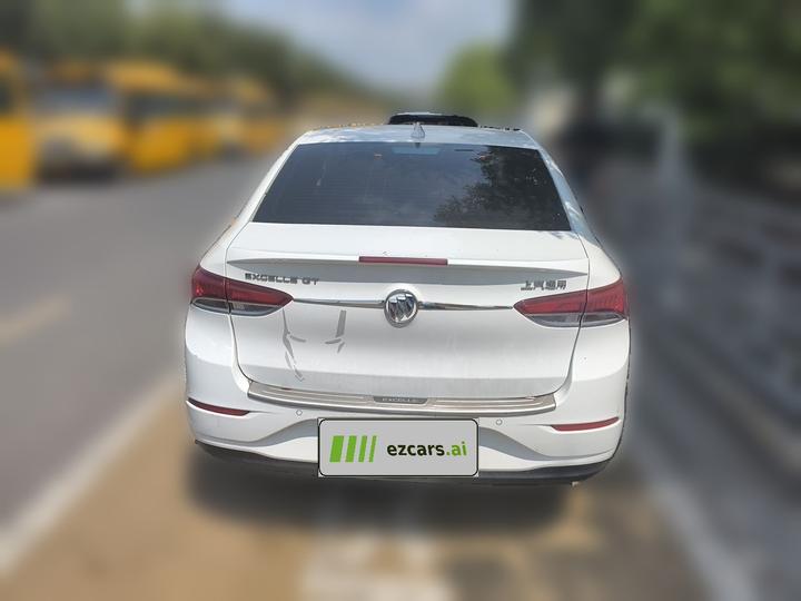 Excelle 2021 Facelift Classic 1.5L AT Elite photo 5