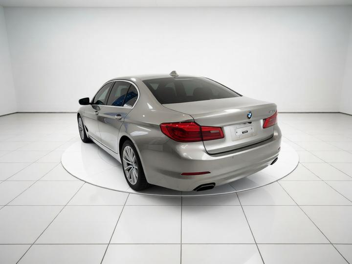 5 Series 2018 528Li Special photo 4