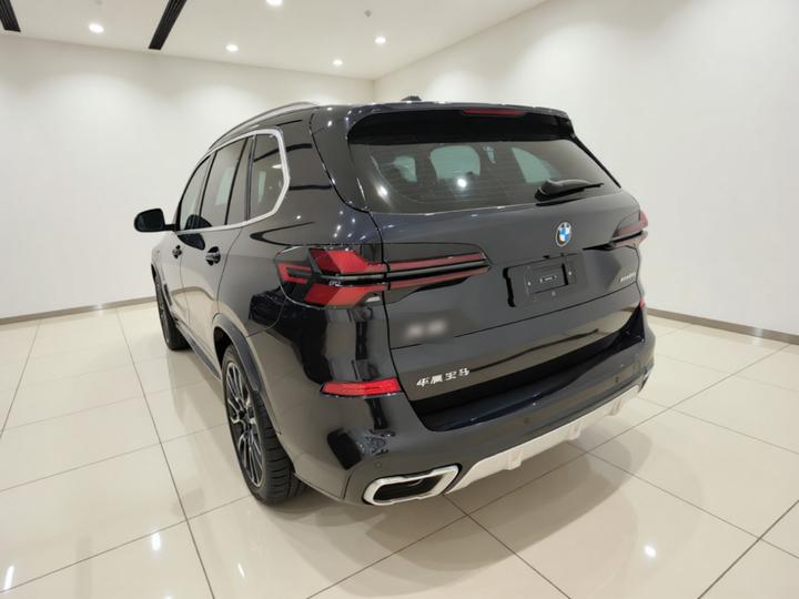 X5 2023 xDrive 40Li M Sport Package photo 3