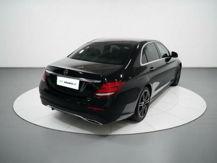 E-Class 2020 E 300 L Sport Fashion photo 6