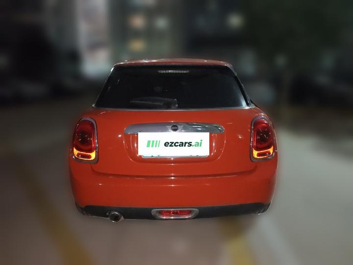 2018 1.5T ONE PLUS 5-Door photo 5