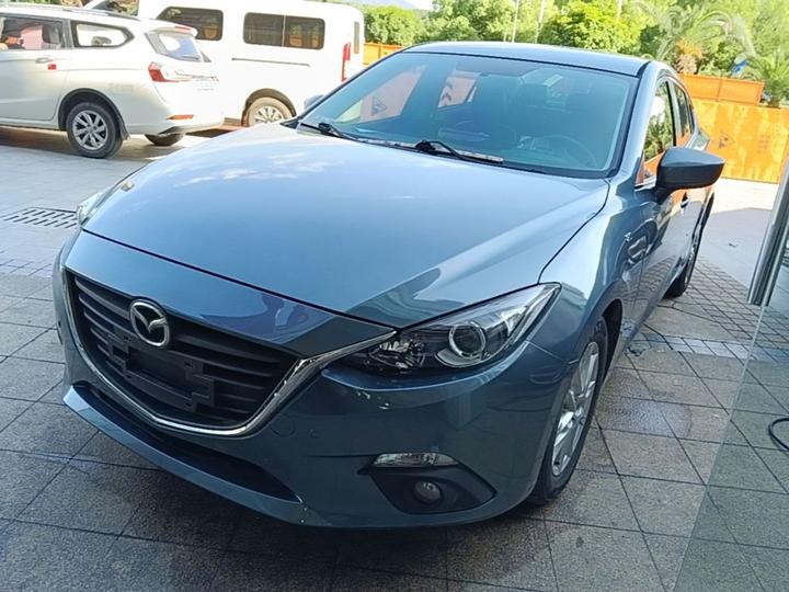 3 Axela 2016 Sedan 1.5L AT Comfort