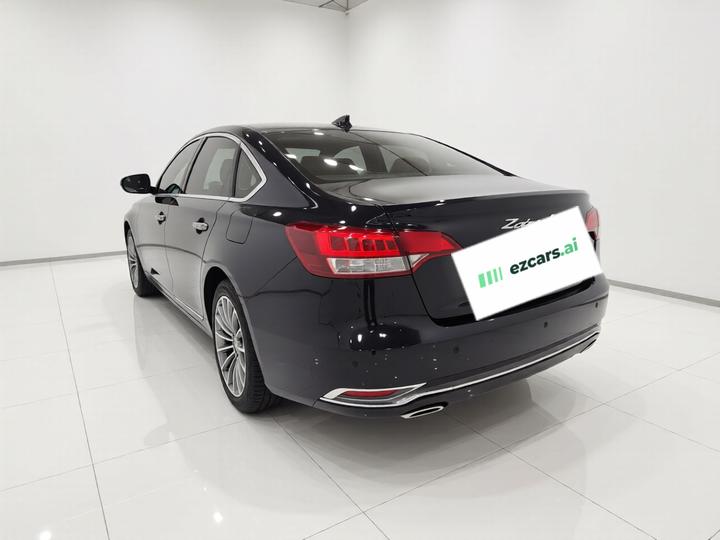 Z700 2018 Z700H 1.8T DCT Premium photo 4