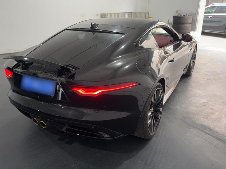 F-TYPE 2023 P300 Coupe R-DYNAMIC BLACK photo 4