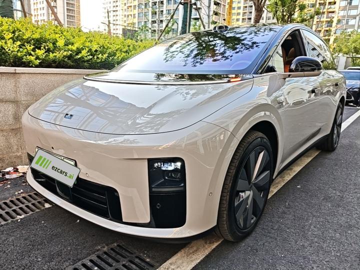 Li Auto i8 2025 Standard