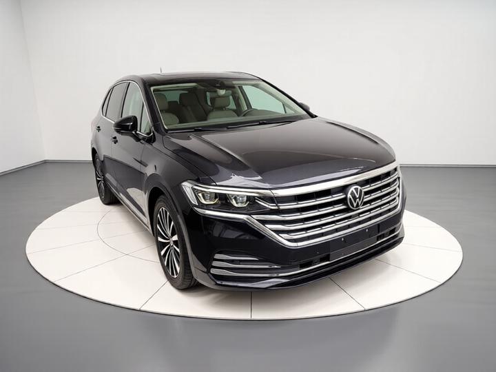 Viloran 2024 380TSI Premium photo 3