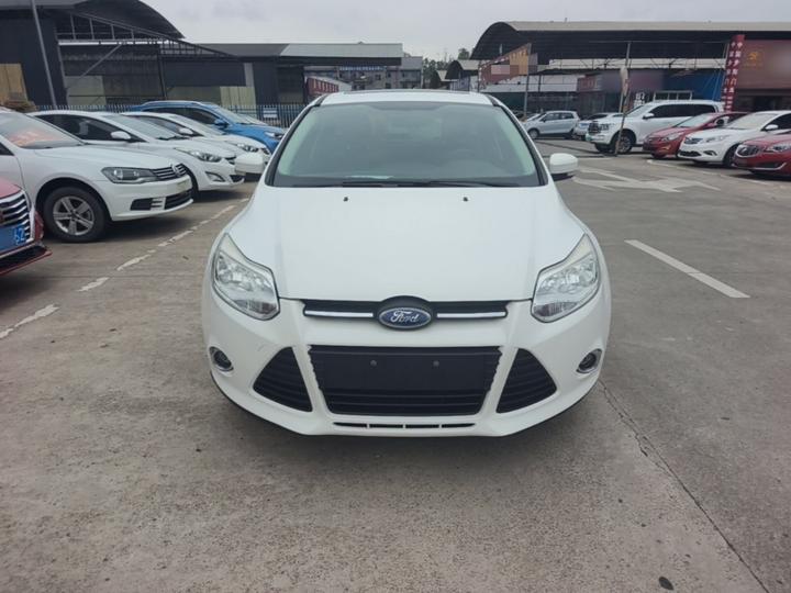Focus 2012 Hatchback 1.6L AT photo 2