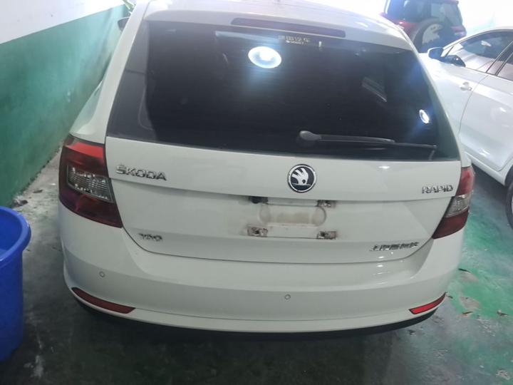 Rapid Spaceback 2016 1.6L MT photo 3