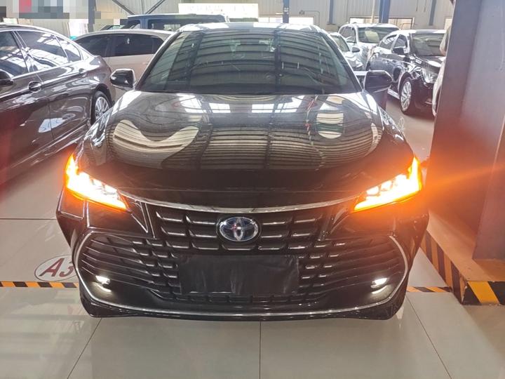 Avalon 2022 Hybrid 2.5L Luxury photo 2