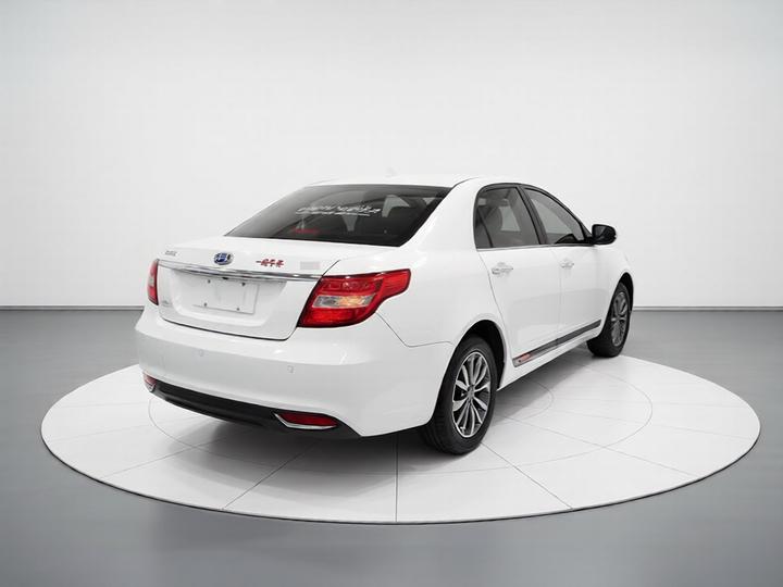 Vision 2017 1.5L AT photo 6