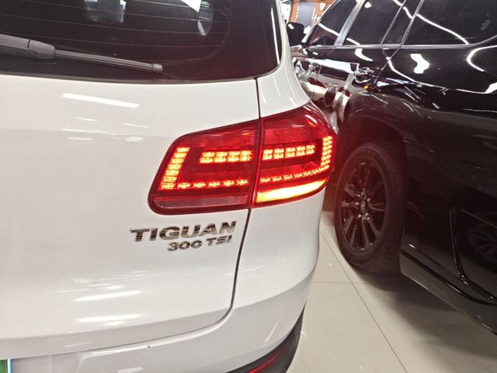 Tiguan 2016 300TSI AT RWD photo 7