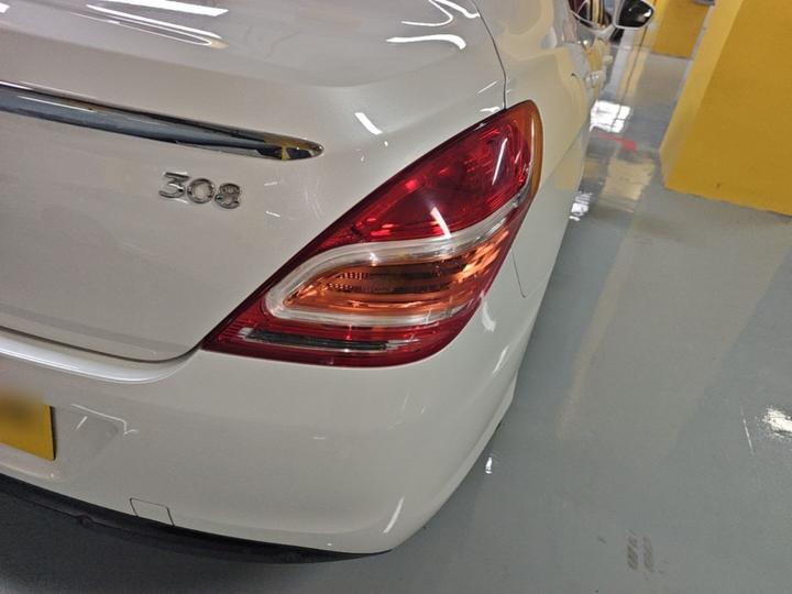 308 2013 1.6L AT photo 7