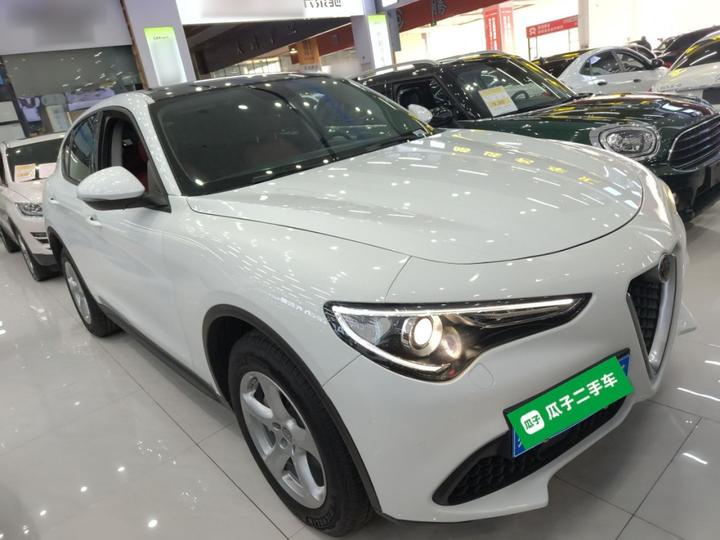 Alfa Romeo Stelvio 2017 2.0T 200HP Elite photo 3