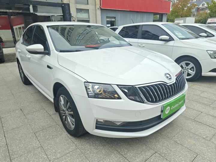 Octavia 2020 1.5L AT Comfort photo 3
