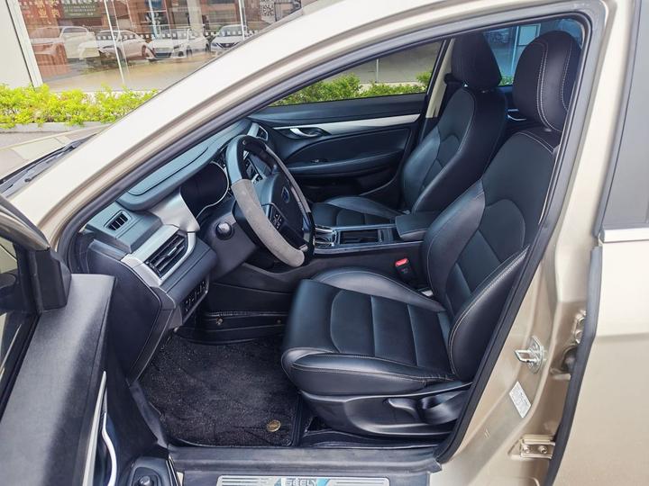 Emgrand 2018 1.5L CVT photo 7