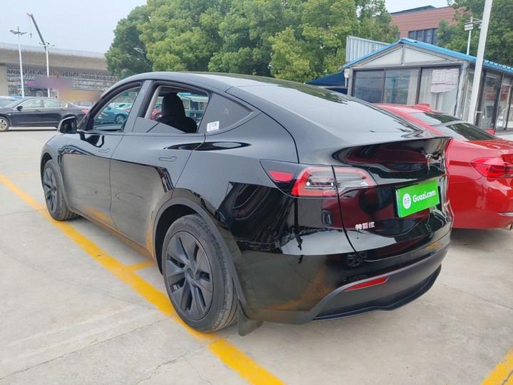 Model Y 2023 RWD photo 4