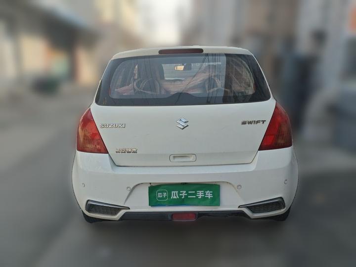 Swift 2014 1.3L MT Standard photo 5