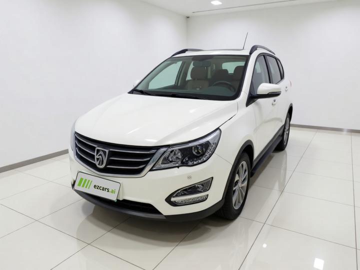 560 2015 1.8L MT Luxury