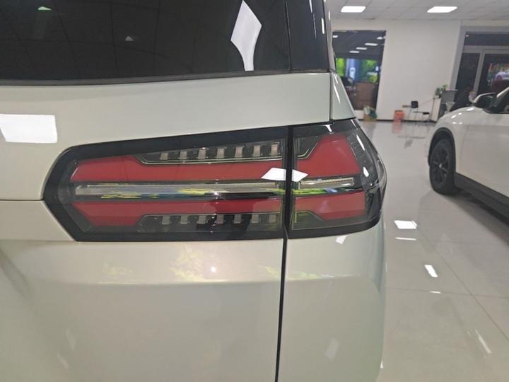 730 EV 2025 125km Luxury photo 7