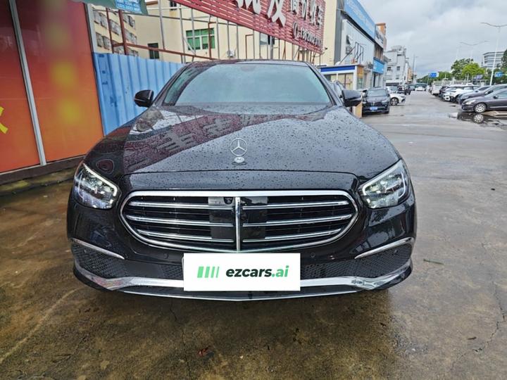 E-Class 2023 E 300 L Luxury photo 2