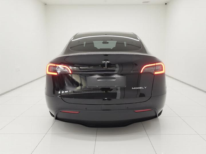 Model Y 2022 Facelift RWD photo 5