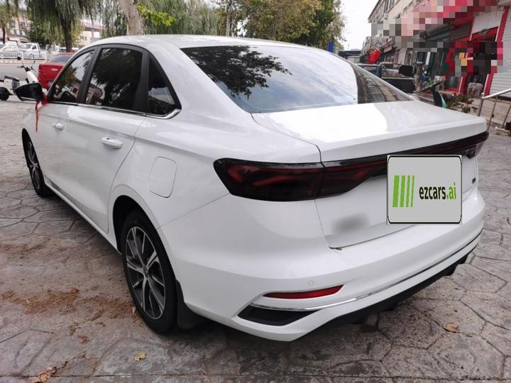 Emgrand 2022 4 1.5L CVT Flagship photo 4